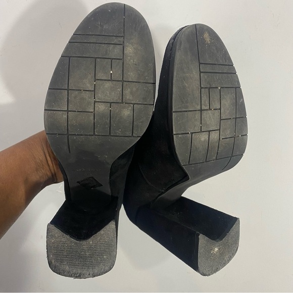 The Shoe Box Nanda Black Suede Bootie Block Heel - Picture 11 of 12